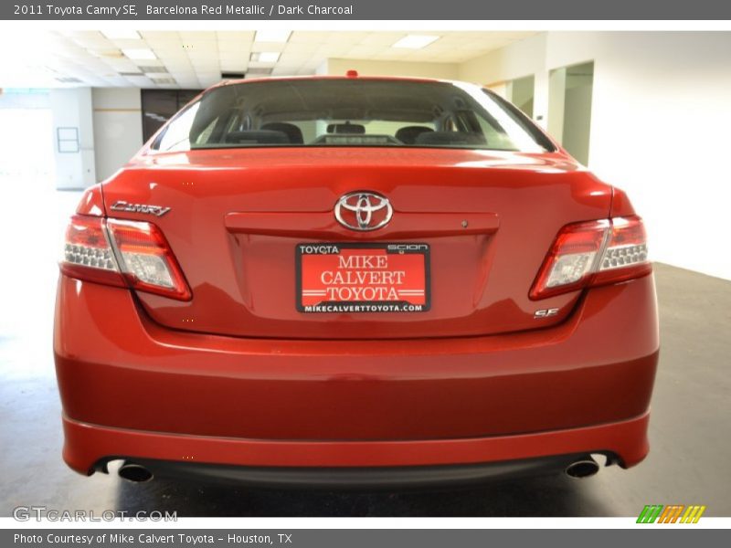 Barcelona Red Metallic / Dark Charcoal 2011 Toyota Camry SE