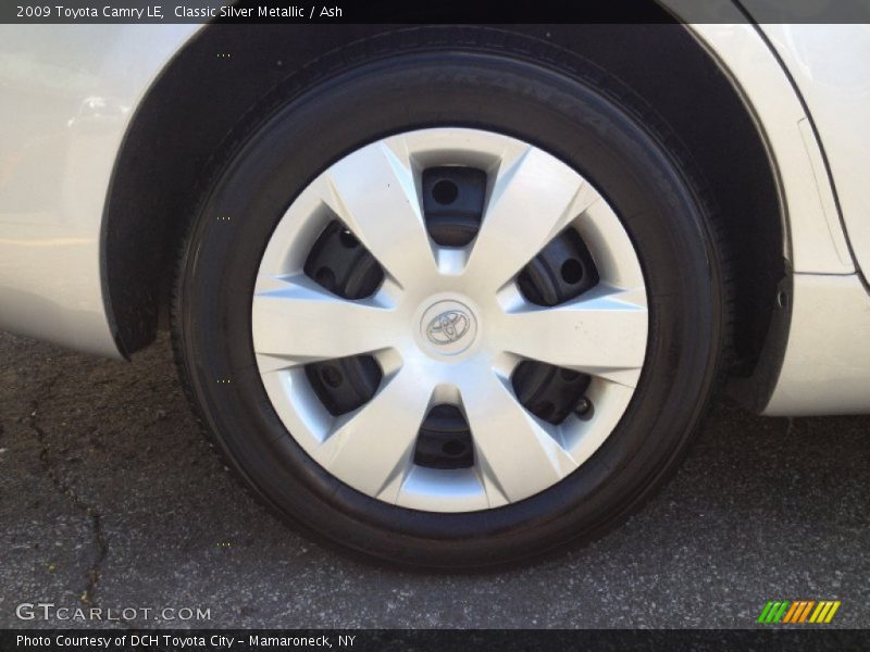 Classic Silver Metallic / Ash 2009 Toyota Camry LE