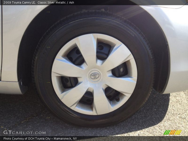 Classic Silver Metallic / Ash 2009 Toyota Camry LE