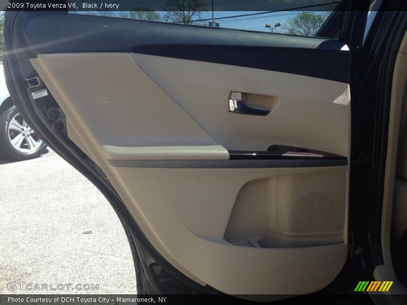 Black / Ivory 2009 Toyota Venza V6