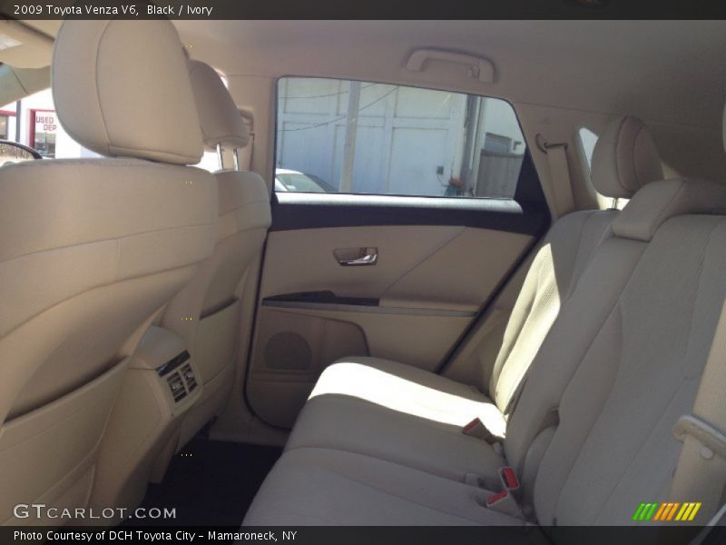 Black / Ivory 2009 Toyota Venza V6