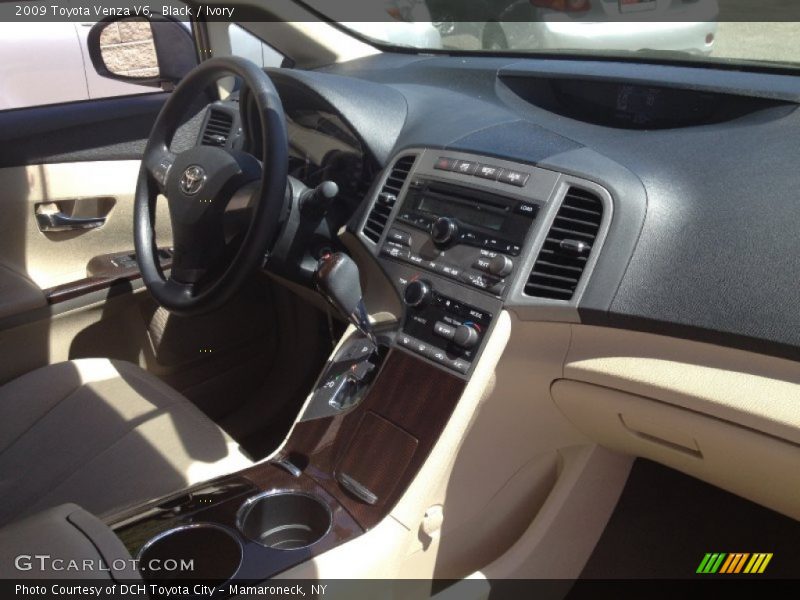 Black / Ivory 2009 Toyota Venza V6