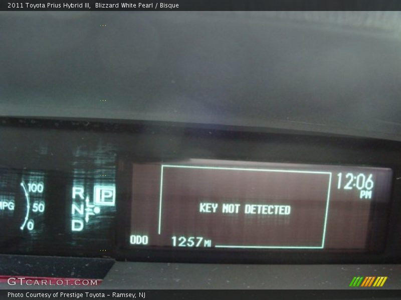 Blizzard White Pearl / Bisque 2011 Toyota Prius Hybrid III