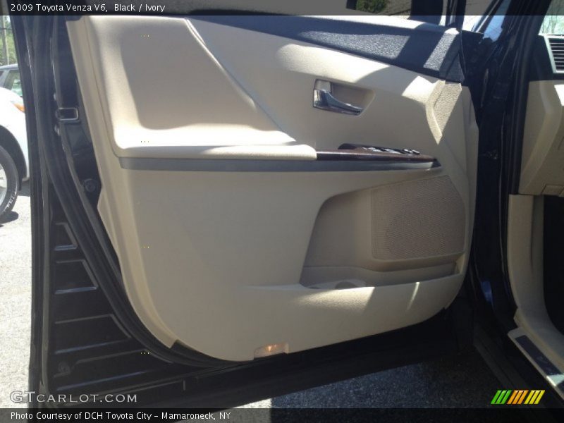 Black / Ivory 2009 Toyota Venza V6