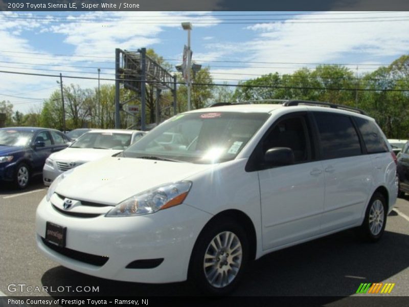 Super White / Stone 2009 Toyota Sienna LE