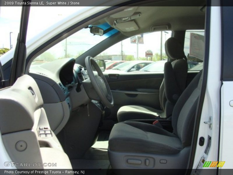 Super White / Stone 2009 Toyota Sienna LE