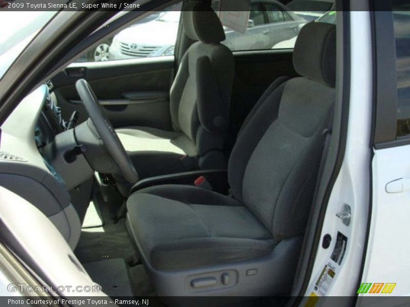 Super White / Stone 2009 Toyota Sienna LE