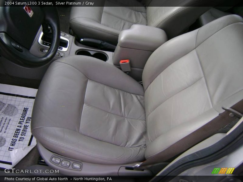 Silver Platinum / Gray 2004 Saturn L300 3 Sedan