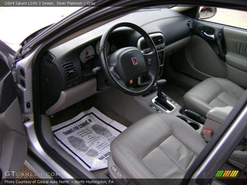 Silver Platinum / Gray 2004 Saturn L300 3 Sedan
