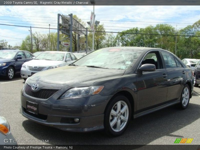 Magnetic Gray Metallic / Charcoal 2009 Toyota Camry SE