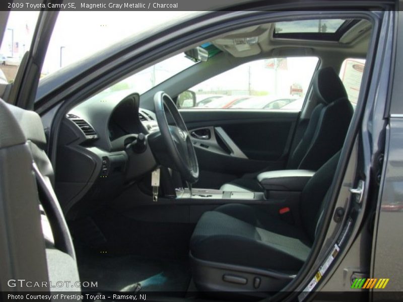 Magnetic Gray Metallic / Charcoal 2009 Toyota Camry SE