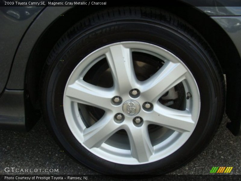Magnetic Gray Metallic / Charcoal 2009 Toyota Camry SE