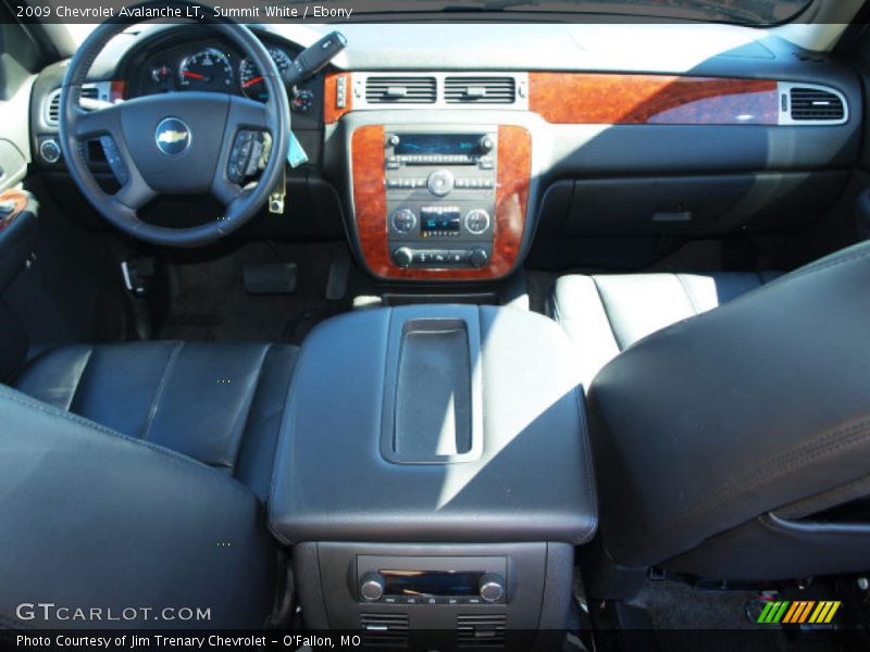 Summit White / Ebony 2009 Chevrolet Avalanche LT