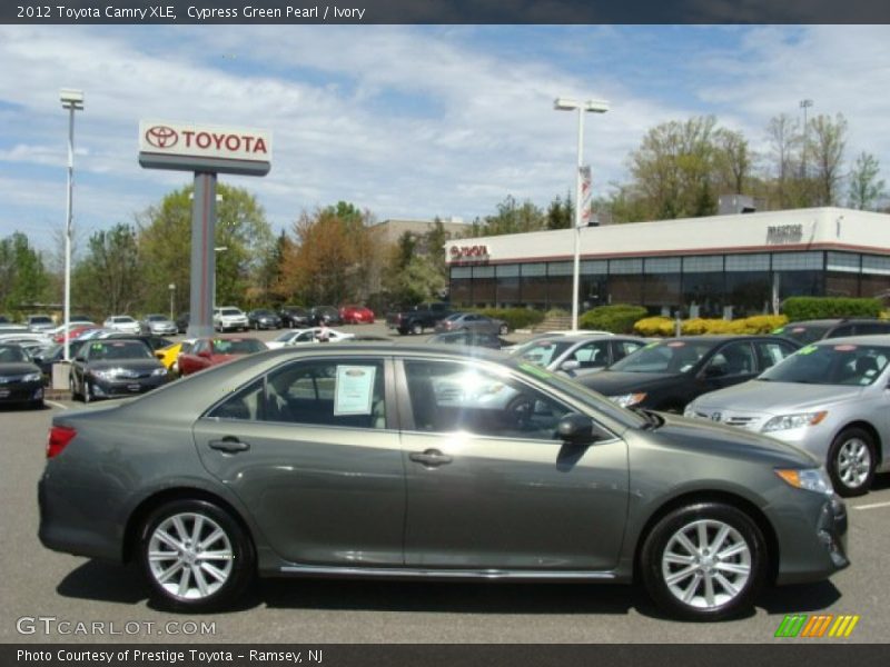 Cypress Green Pearl / Ivory 2012 Toyota Camry XLE