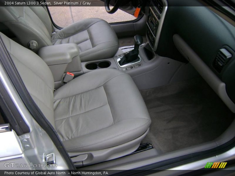Silver Platinum / Gray 2004 Saturn L300 3 Sedan