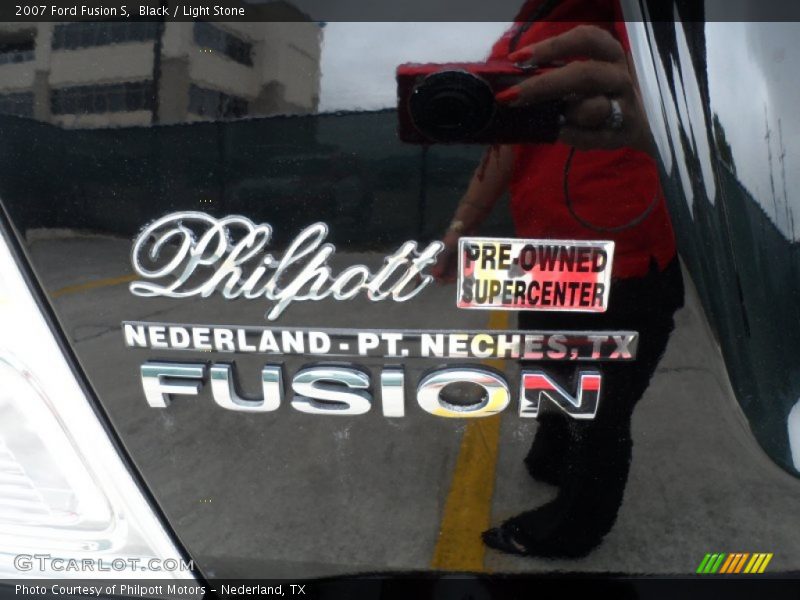 Black / Light Stone 2007 Ford Fusion S