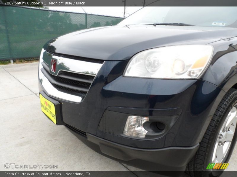 Midnight Blue / Black 2007 Saturn Outlook XE