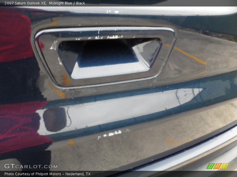 Midnight Blue / Black 2007 Saturn Outlook XE