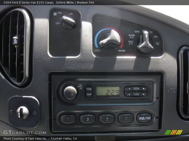 Oxford White / Medium Flint 2004 Ford E Series Van E150 Cargo