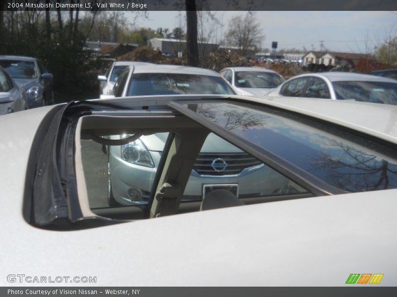 Vail White / Beige 2004 Mitsubishi Diamante LS