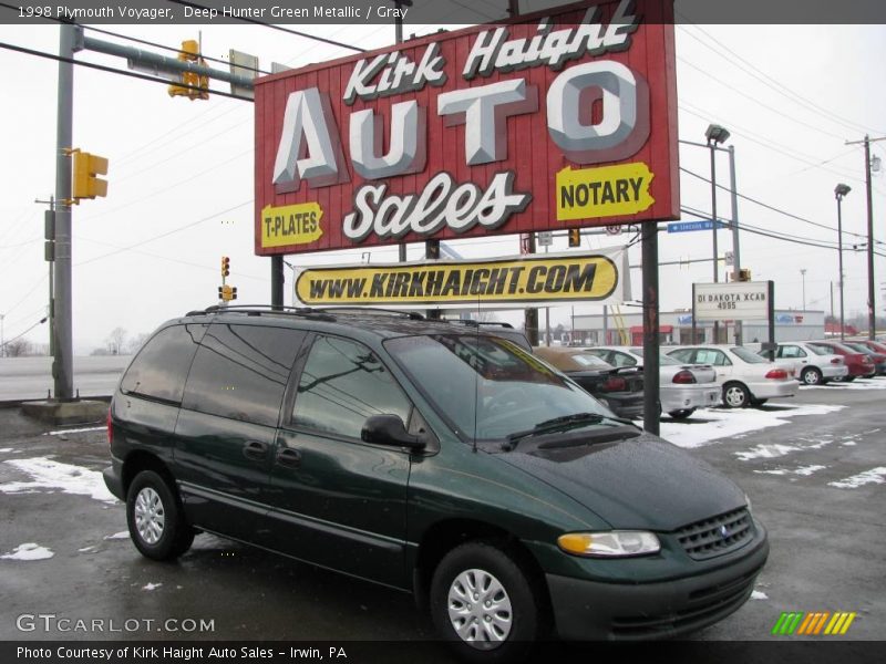 Deep Hunter Green Metallic / Gray 1998 Plymouth Voyager