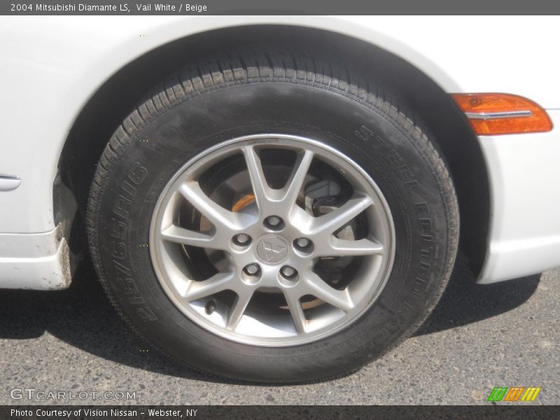 Vail White / Beige 2004 Mitsubishi Diamante LS