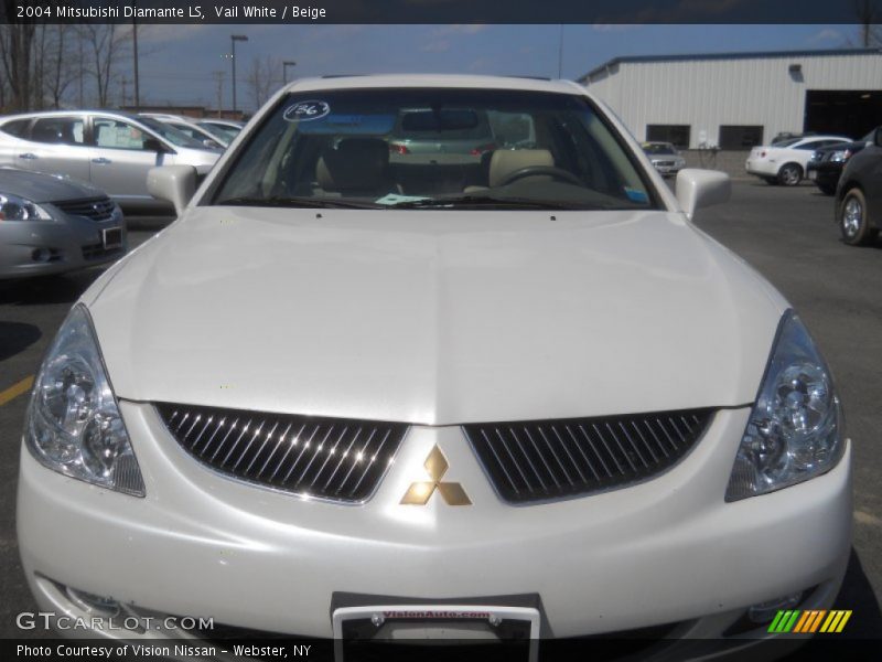 Vail White / Beige 2004 Mitsubishi Diamante LS
