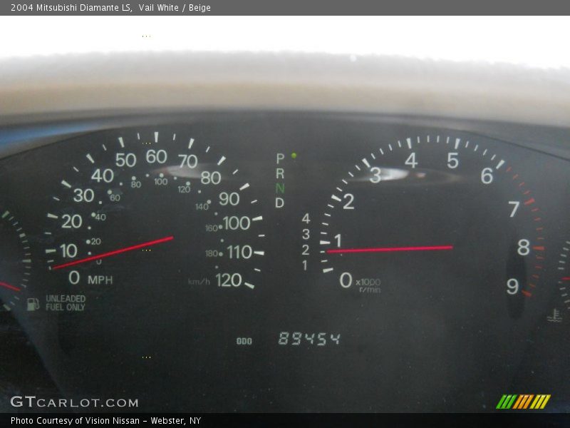 Vail White / Beige 2004 Mitsubishi Diamante LS