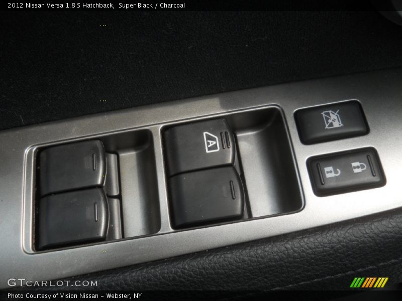 Super Black / Charcoal 2012 Nissan Versa 1.8 S Hatchback