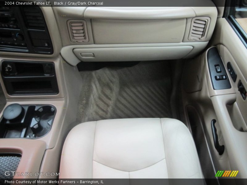 Black / Gray/Dark Charcoal 2004 Chevrolet Tahoe LT
