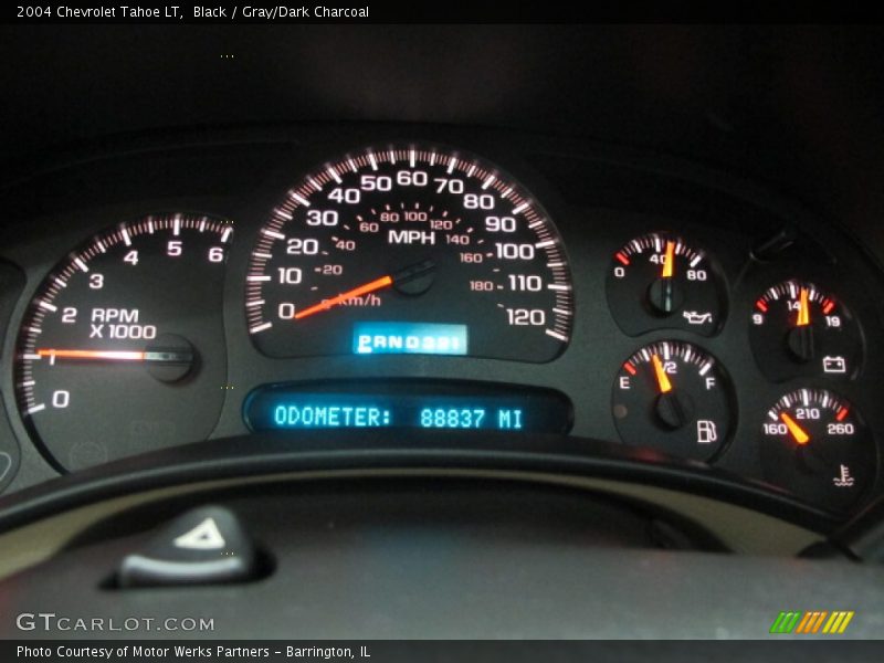 Black / Gray/Dark Charcoal 2004 Chevrolet Tahoe LT