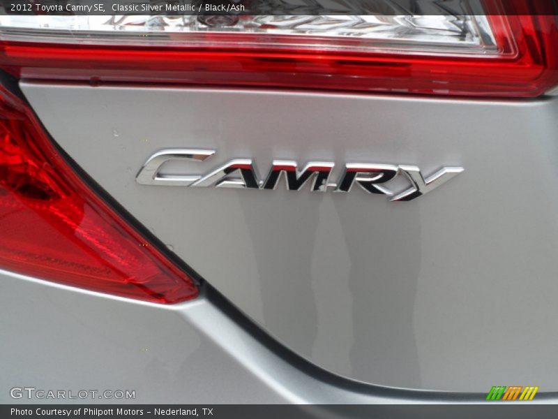 Classic Silver Metallic / Black/Ash 2012 Toyota Camry SE