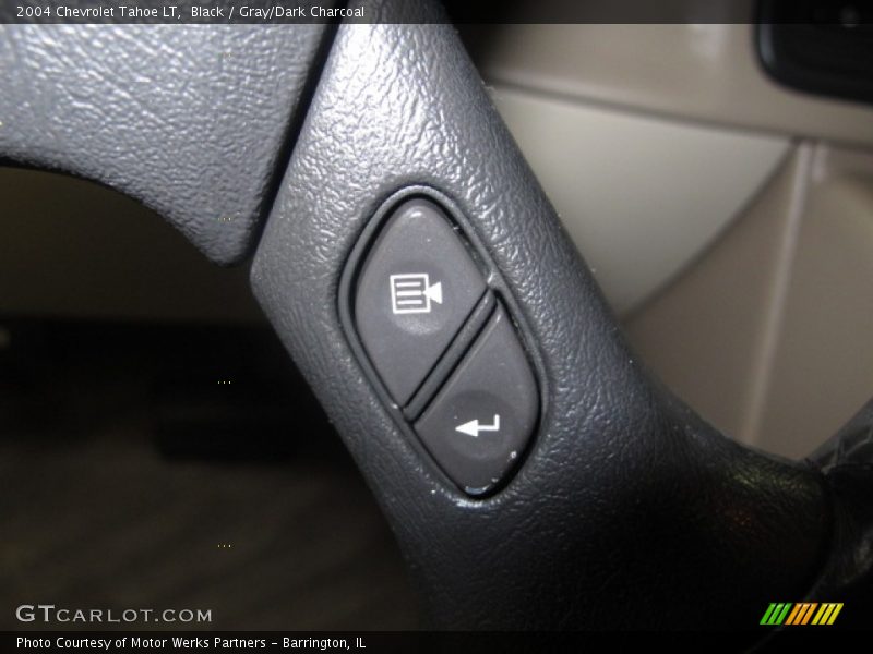 Black / Gray/Dark Charcoal 2004 Chevrolet Tahoe LT