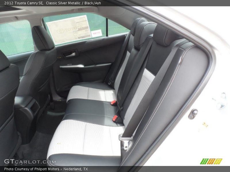 Classic Silver Metallic / Black/Ash 2012 Toyota Camry SE