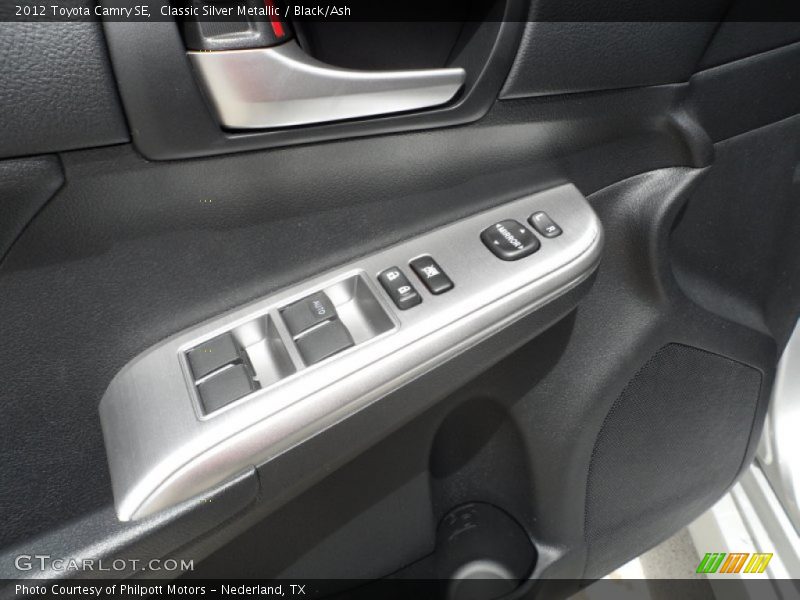 Classic Silver Metallic / Black/Ash 2012 Toyota Camry SE