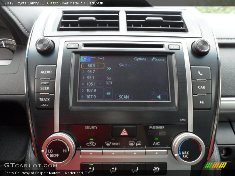 Classic Silver Metallic / Black/Ash 2012 Toyota Camry SE