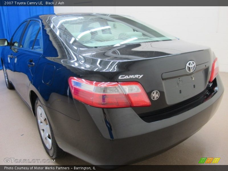 Black / Ash 2007 Toyota Camry LE