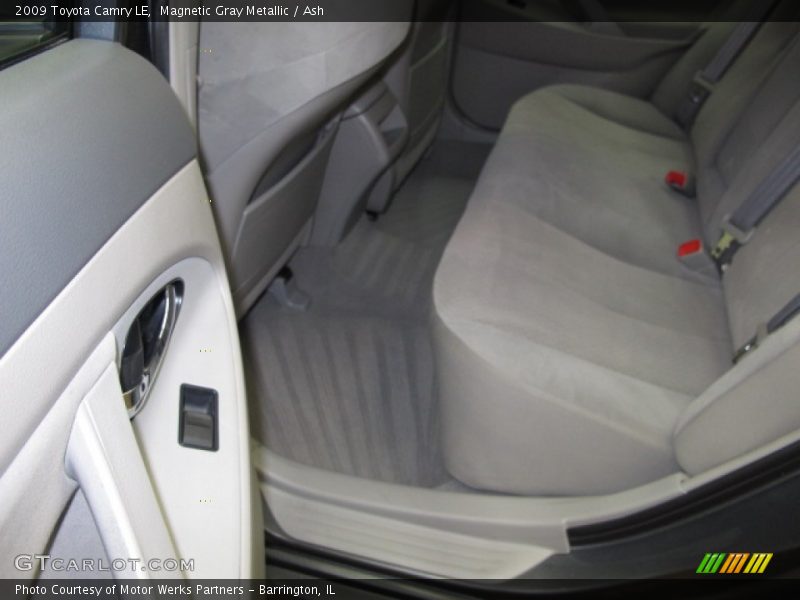 Magnetic Gray Metallic / Ash 2009 Toyota Camry LE