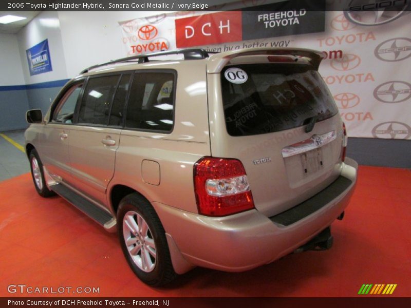 Sonora Gold Metallic / Ivory Beige 2006 Toyota Highlander Hybrid