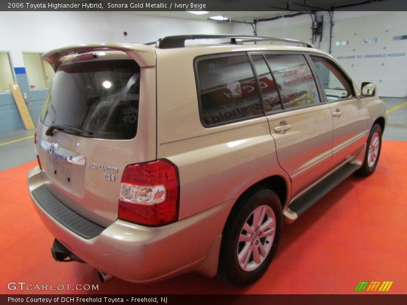 Sonora Gold Metallic / Ivory Beige 2006 Toyota Highlander Hybrid