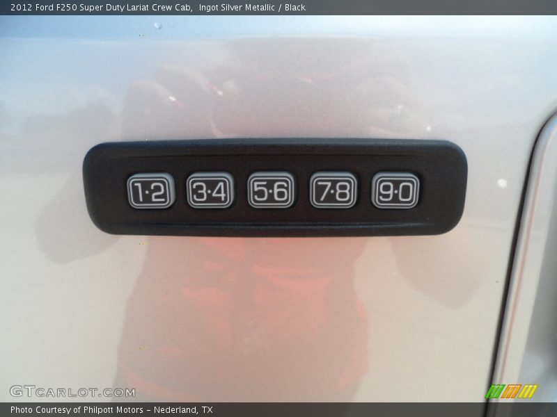 Ingot Silver Metallic / Black 2012 Ford F250 Super Duty Lariat Crew Cab