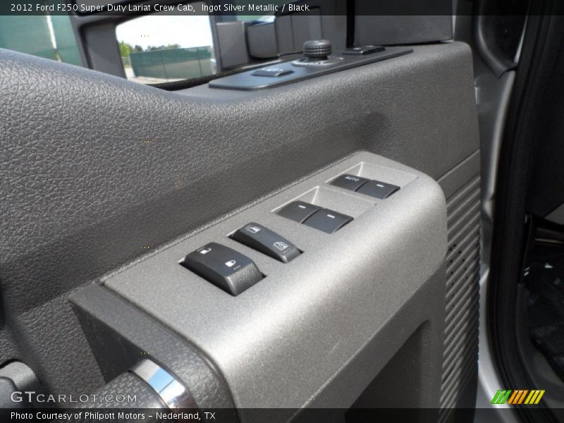 Ingot Silver Metallic / Black 2012 Ford F250 Super Duty Lariat Crew Cab