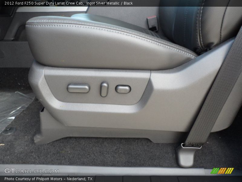 Ingot Silver Metallic / Black 2012 Ford F250 Super Duty Lariat Crew Cab
