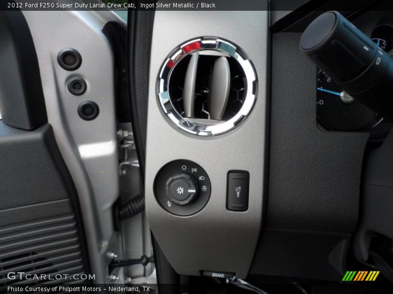 Ingot Silver Metallic / Black 2012 Ford F250 Super Duty Lariat Crew Cab