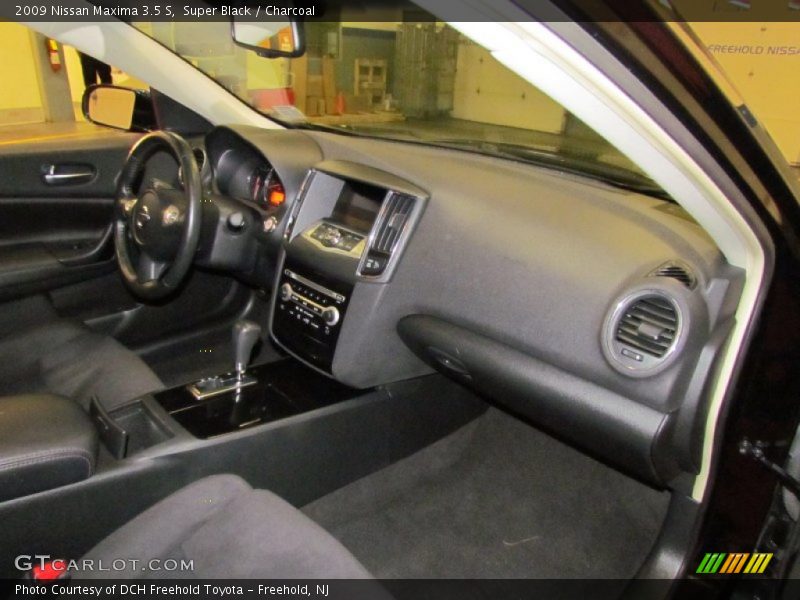 Super Black / Charcoal 2009 Nissan Maxima 3.5 S
