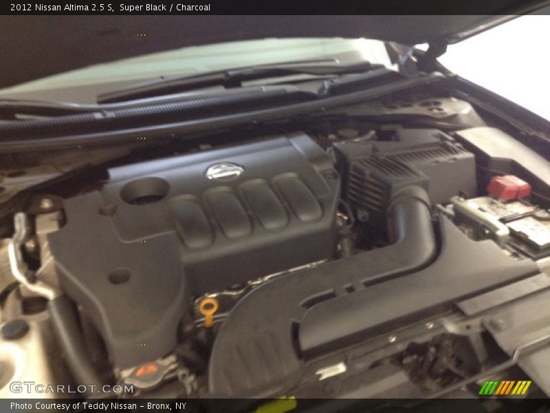 Super Black / Charcoal 2012 Nissan Altima 2.5 S