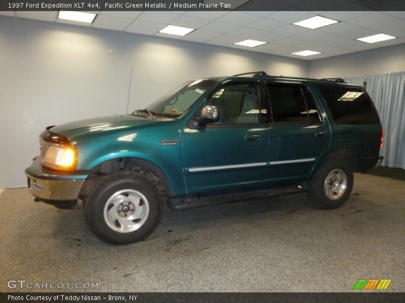 Pacific Green Metallic / Medium Prairie Tan 1997 Ford Expedition XLT 4x4