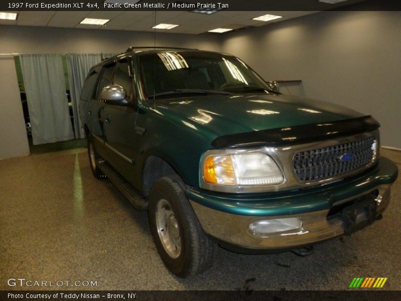 Pacific Green Metallic / Medium Prairie Tan 1997 Ford Expedition XLT 4x4