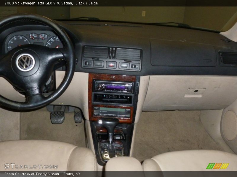Black / Beige 2000 Volkswagen Jetta GLX VR6 Sedan