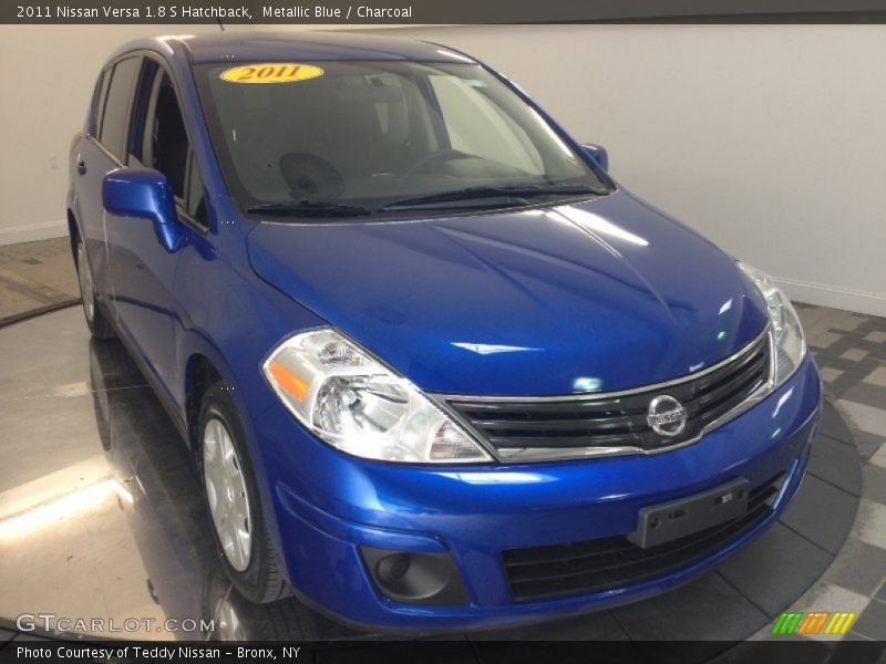 Metallic Blue / Charcoal 2011 Nissan Versa 1.8 S Hatchback